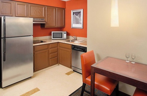 Livonia Hotel | Comfort & Value! 3 Studio Queen Rooms w/Kitchen, Pets Are Welcome