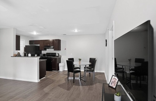 Savannah Apartment | Comfortable 2BR Home Away Stay