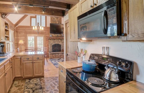 Rutherfordton Cabin | Comfortable 3BR Retreat Near TIEC Pets Welcome