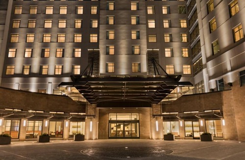 Berkeley Heights Hotel | Comfortable Countryside Stay! 4 Relaxing Units, Pool, Free Breakfast!