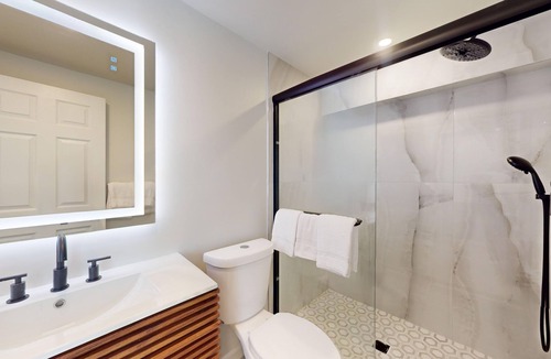 Lower Township Hotel | Comfortable Coastal Retreat with Two Queen Beds & Sleeper Sofa - Suite Room