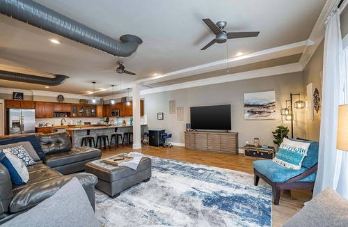 Laurens Cottage | Comfortable Cottage Downtown w/Fire Pit-Walk to Dining/Taproom/Coffee Shop