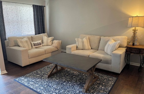 Broken Arrow House | Comfortable Home 3 Bedrooms Near the Rose District Fire Pit + Blackstone Grill