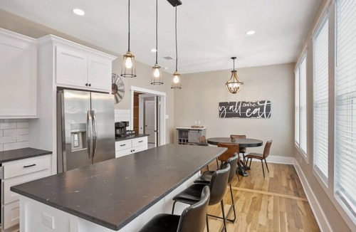 Brenham House | Comfortable Home with Modern Farmhouse Vibe; Near Downtown