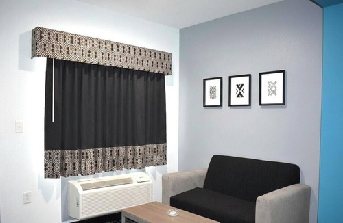 Westfield Hotel | Comfortable Stay Near IAH Airport | Easy I-45 Access | Free Parking