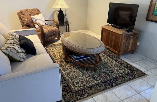 Lanikai House | Comfy 1 bedroom steps to white sand beach
