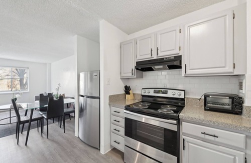 Richmond Apartment | Comfy and Budget Friendly 2Bd Apartment
