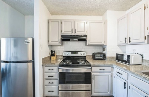 Richmond Apartment | Comfy and Budget Friendly 2Bd Apartment