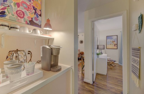 Old Shandon Apartment | Comfy Cozy Convenient Condo
