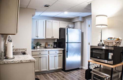 Kennesaw Apartment | Comfy & Peaceful, entire 1 BR daylight basement apartment for professionals
