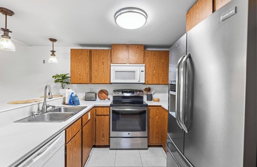Waikoloa Condo | Comfy Tropical Oasis in Waikoloa Village – BBQs, Heated Pools & Golf Course
