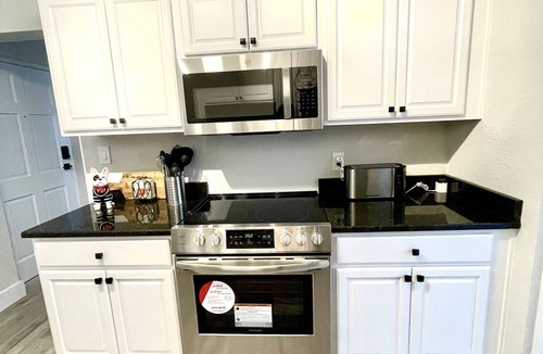 Athens Condo | Complete remodel! Upscale Condo! walking distance to UGA