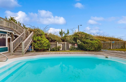 Atlantic Beach Cottage | Completely renovated, oceanfront home with private pool, deck, WiFi & AC