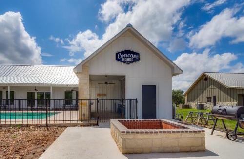 Sabinal House | Concan House - Pet Friendly