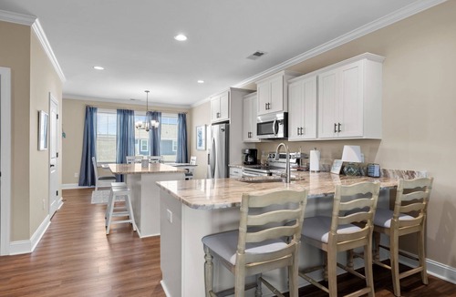 Morehead City House | Conch Tales fun, lakeside retreat in amenity filled Beau Coast. Golf Cart!