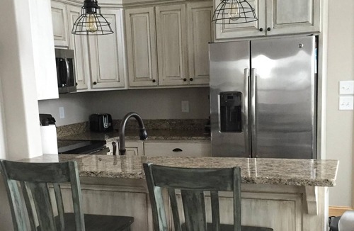 Avon Cottage | Conched Out - 2BR, 2 Full BA, Sleeps 6