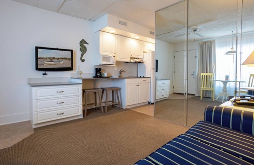 Avalon Hotel | Concord Suites