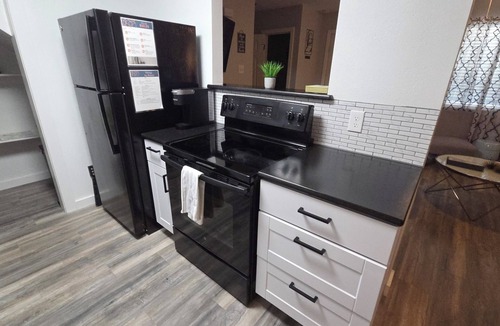 Riverside Condo | Condo near Downtown Austin