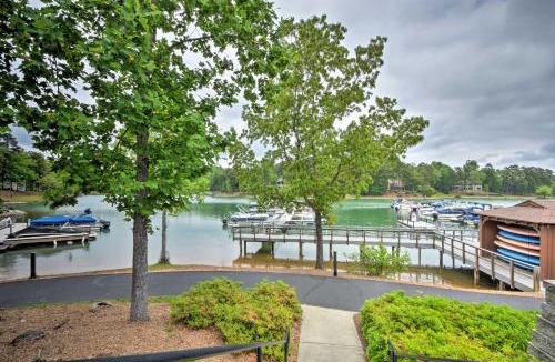 Salem House | Condo on Lake Keowee w/Resort Amenities & Pool!