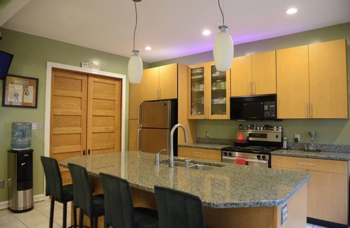 Stanton Park House | Contemporary 3-Bedroom Rowhouse on Capitol Hill