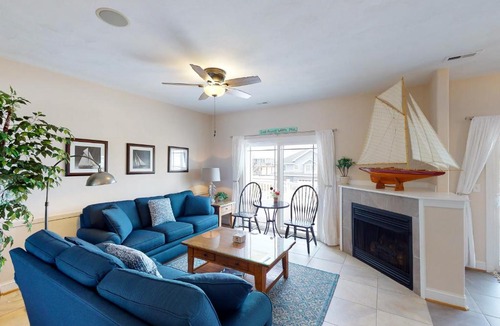 Sandbridge House | Contingent Sea