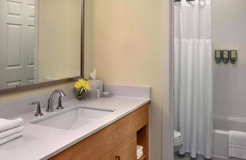 The Galleria Hotel | Convenient Stay! 2 Spacious Units, Kitchen, Free Parking, Pets Allowed