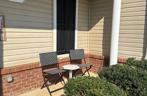 Cartersville House | Conveniently Close to Everything
