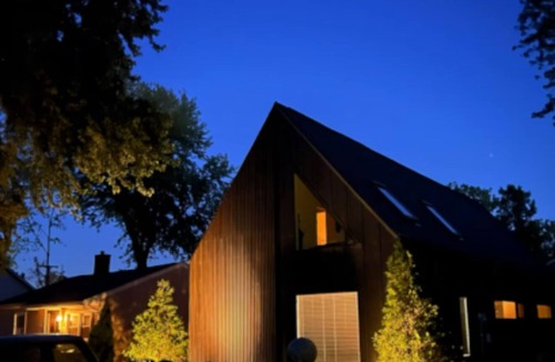 Keego Harbor House | Cool Mod-Cottage near everything in Metro Area