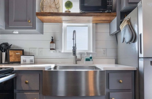 Fredericksburg House | Copper Ridge | Designer Tiny Home with Resort Pool near Fredericksburg