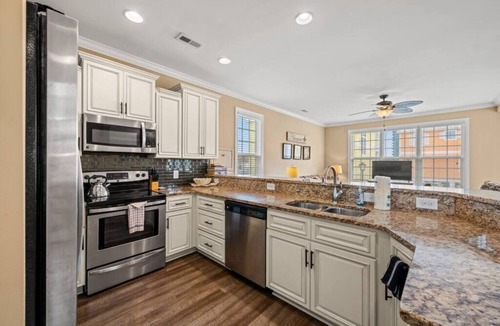 Myrtle Beach House | Coral Coast Beach House w Pool