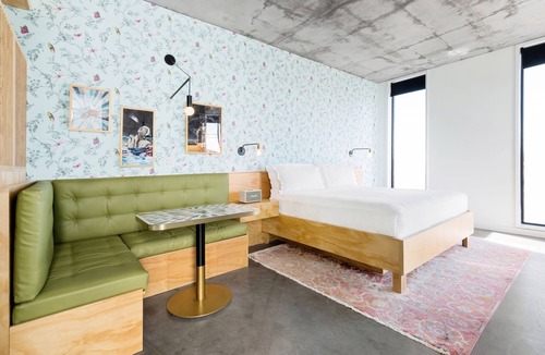 East Cesar Chavez Hotel | Corner Room at Arrive Austin, Pets Are Allowed!