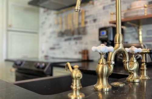 Metropolitan House | Cottage at Verdant House - Starland Arts District in Dtwn Savannah, Pets Welcome