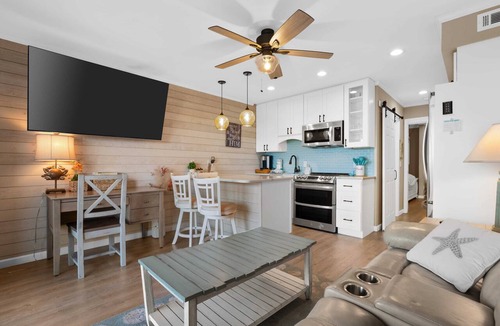 Folly Field Condo | Cottage by t' Sea - Couples Retreat - Oceanfront 1st Floor Unit - King Bd - A125