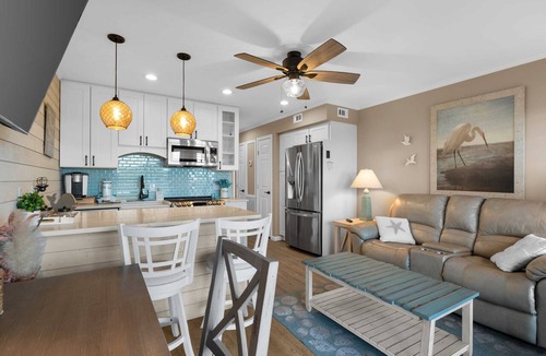 Folly Field Condo | Cottage by t' Sea - Couples Retreat - Oceanfront 1st Floor Unit - King Bd - A125