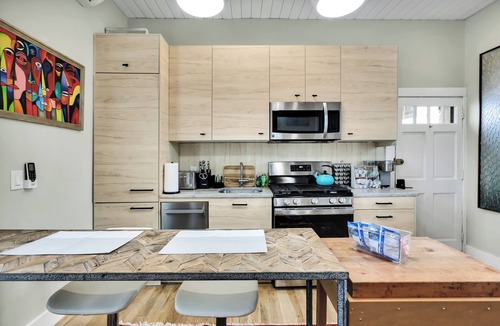 Wilmington Historic District Cottage | Cottage On Front, Downtown free parking!