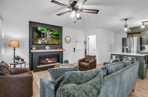 Etowah Cottage | Cottage On The Green - Par-3 Golf Mountain Retreat