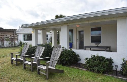 St. Augustine Beach House | Cottage Three DIRECT OCEANFRONT Best Section of Beach - Steps to Beach -Walk to Restaurants