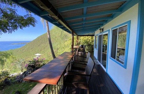 Honaunau-Napoopoo Cottage | Cottage with Amazing View, Minutes to Dolphin Swimming, Very Private, Affordable