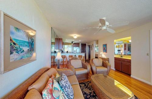 Kahaluu Bay Apartment | Country Club Villas 102