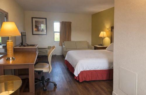 Franklin Hotel | Country Host Inn