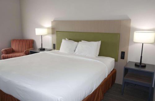 Round Rock Hotel | Country Inn & Suites by Radisson, Round Rock, TX
