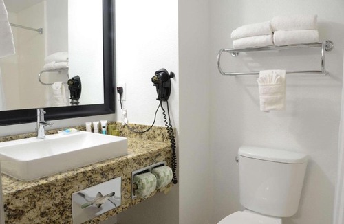 Buford Hotel | Country Inn & Suites by Radisson, Buford at Mall of Georgia, GA