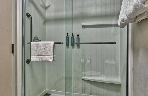 Coliseum Central Hotel | Country Inn & Suites by Radisson, Hampton Coliseum