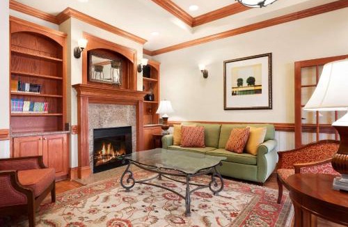 Tifton Hotel | Country Inn & Suites by Radisson, Tifton, GA
