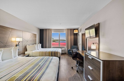 Carolina Forest Hotel | Country Inn & Suites by Radisson, Myrtle Beach, SC