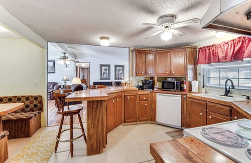Tamassee House | Countryside Haven w/Spacious Yard in Tamassee!