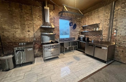 McComb Apartment | Couples get away… Slipper tub, penthouse