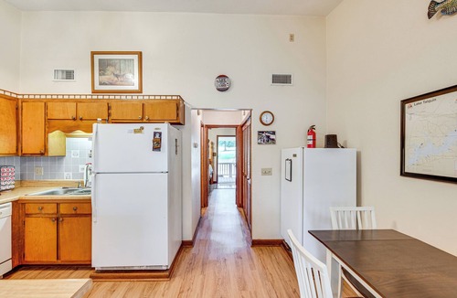 Quincy House | Couples Getaway! Lake Talquin Townhome w/Deck