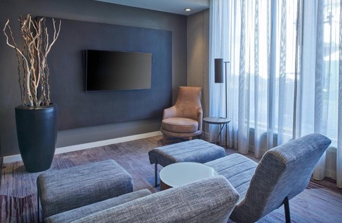 Warren Hotel | Courtyard by Marriott Detroit Warren