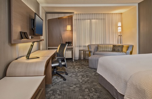 Houston Hotel | Courtyard by Marriott Houston Intercontinental Airport
